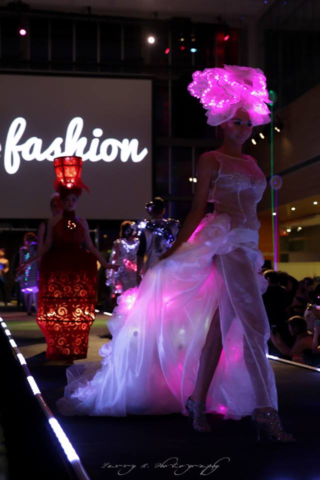 MakeFashion Gala hi-tech high-fashion runway walk. Dresses by Kiki Beletskaia and Zyris.
